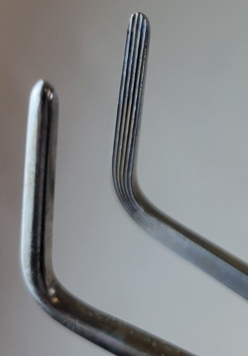 CODMAN 19-8147 Set of 2 Mixter Thoracic Clamp Forceps, Angular Jaws, 11" Cardio — photo 6