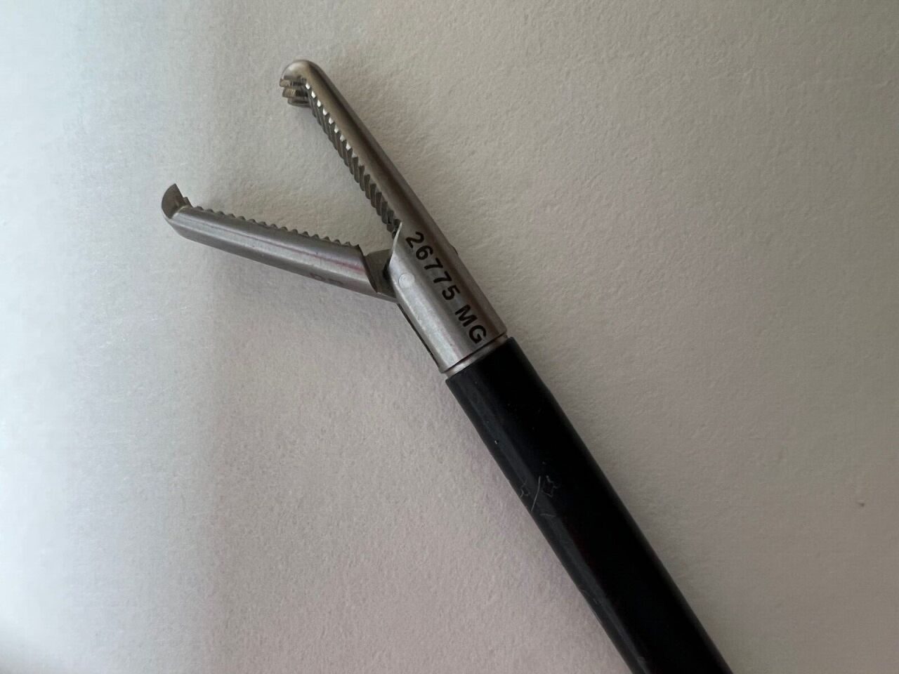 KARL STORZ 26775 MG / 26002 MA Laparoscopic Grasping Forcep — photo 2