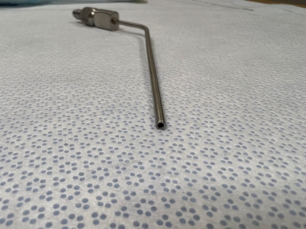 GLOBAL 370837 Surgical 9 French Suction Tube w/ Finger Hole — photo 3