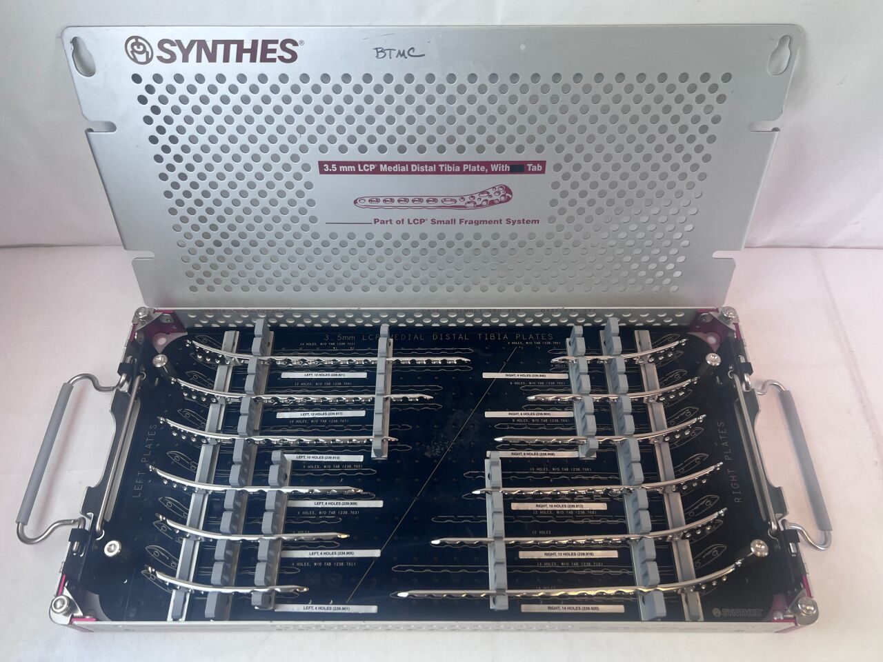 SYNTHES 3.5mm LCP Medial Distal Tibia Plate Set