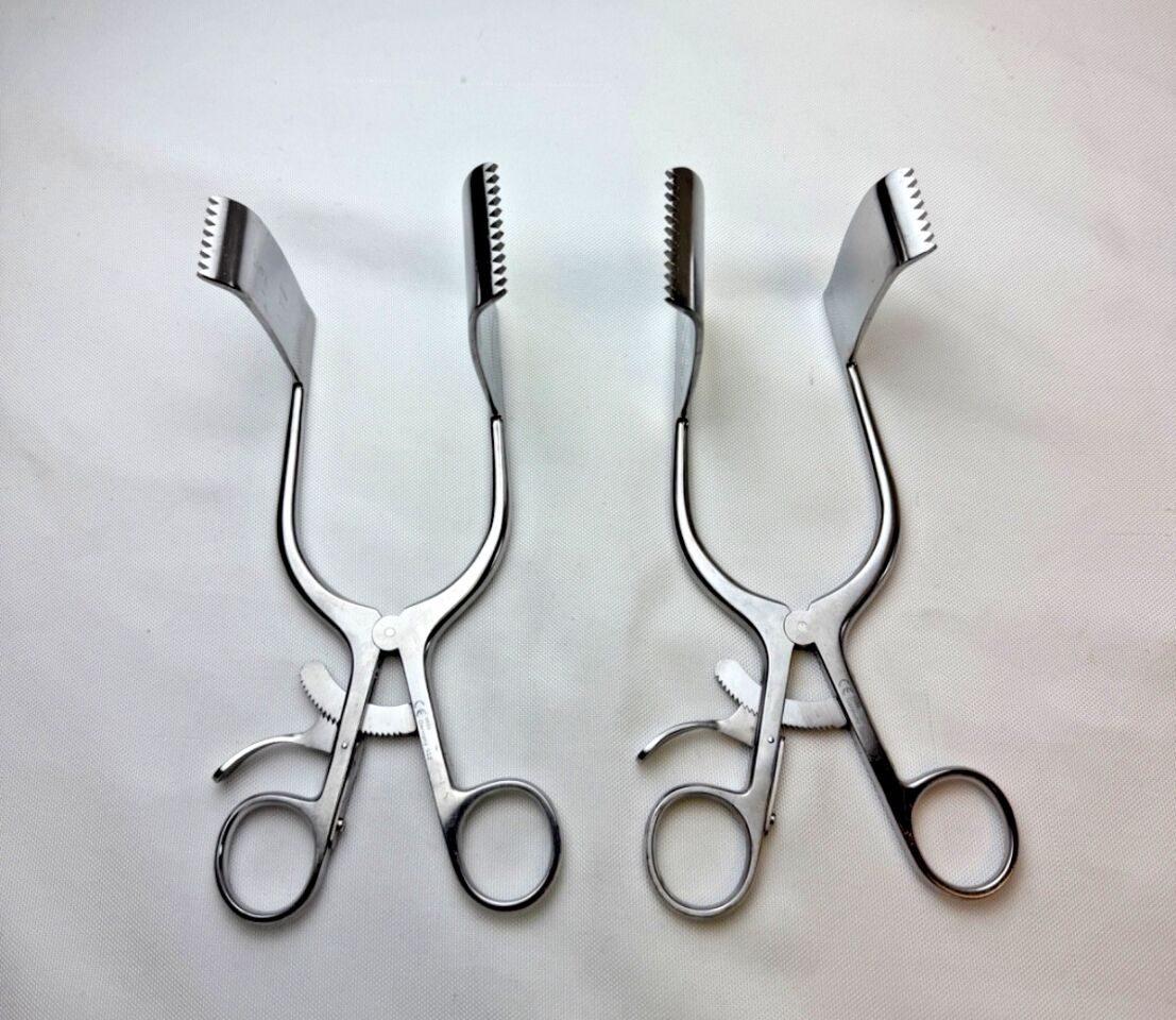 CODMAN 50-8160 / 50-8161 Left & Right Darling Popliteal Self Retaining Retractors