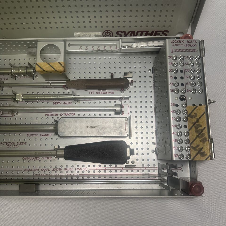 SYNTHES  URTN Insertion and Locking Set — photo 3