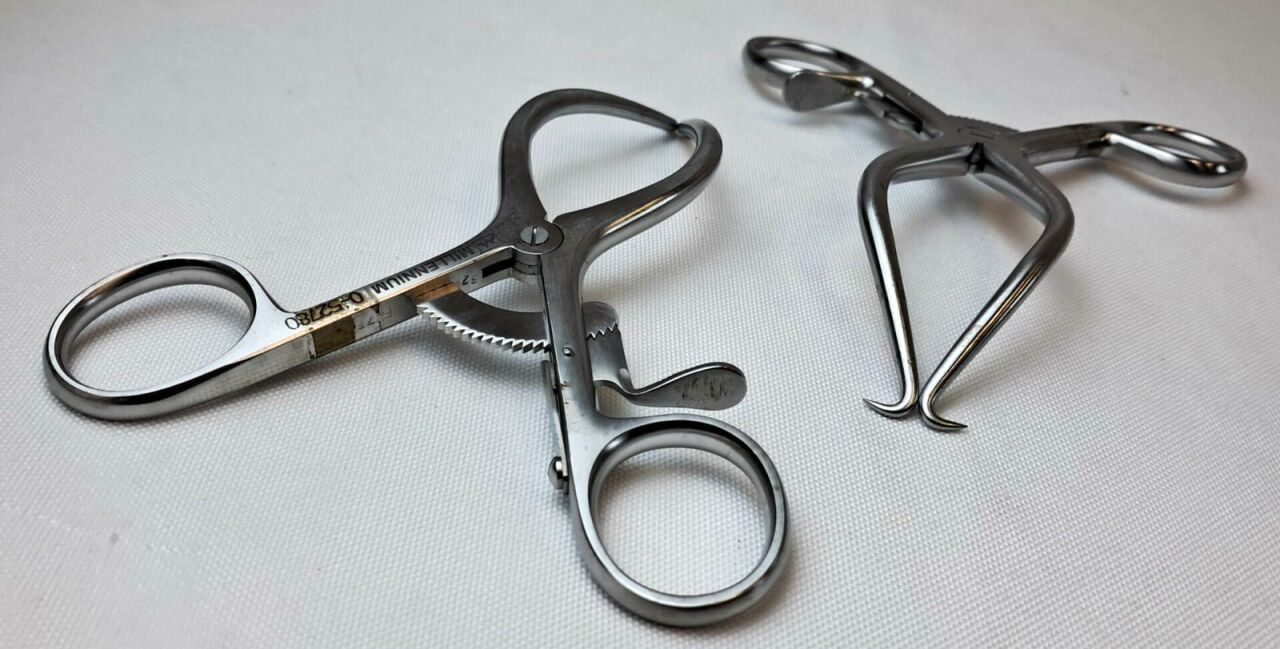 MILLENNIUM SURGICAL 0-52780 Lot of 2 Gelpi Retractor 4 1/2 in. — photo 4