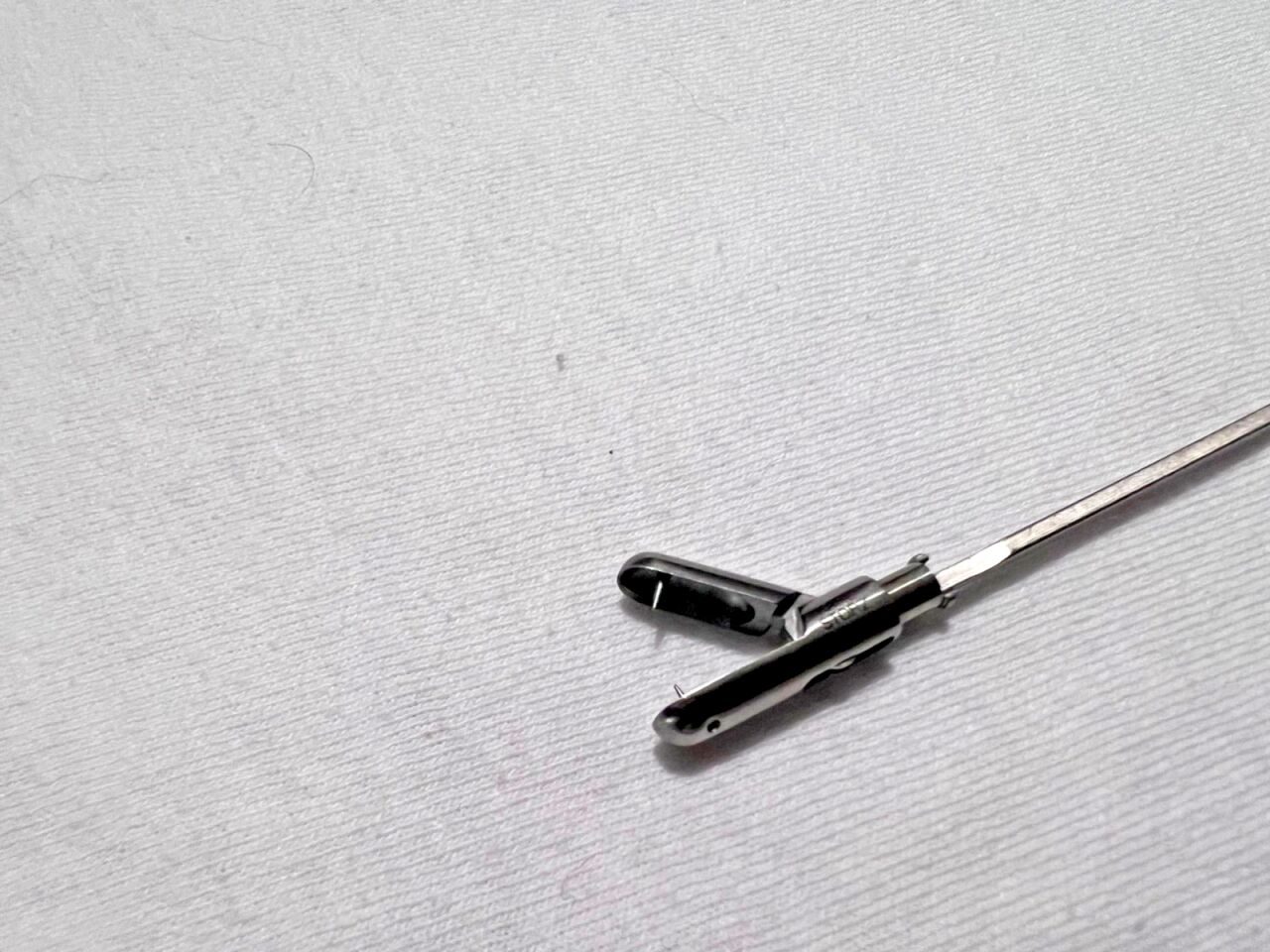 KARL STORZ 34310DZ Clickline Single-Action 2 Teeth Cup Forcep Insert 5mmX36cm — photo 2