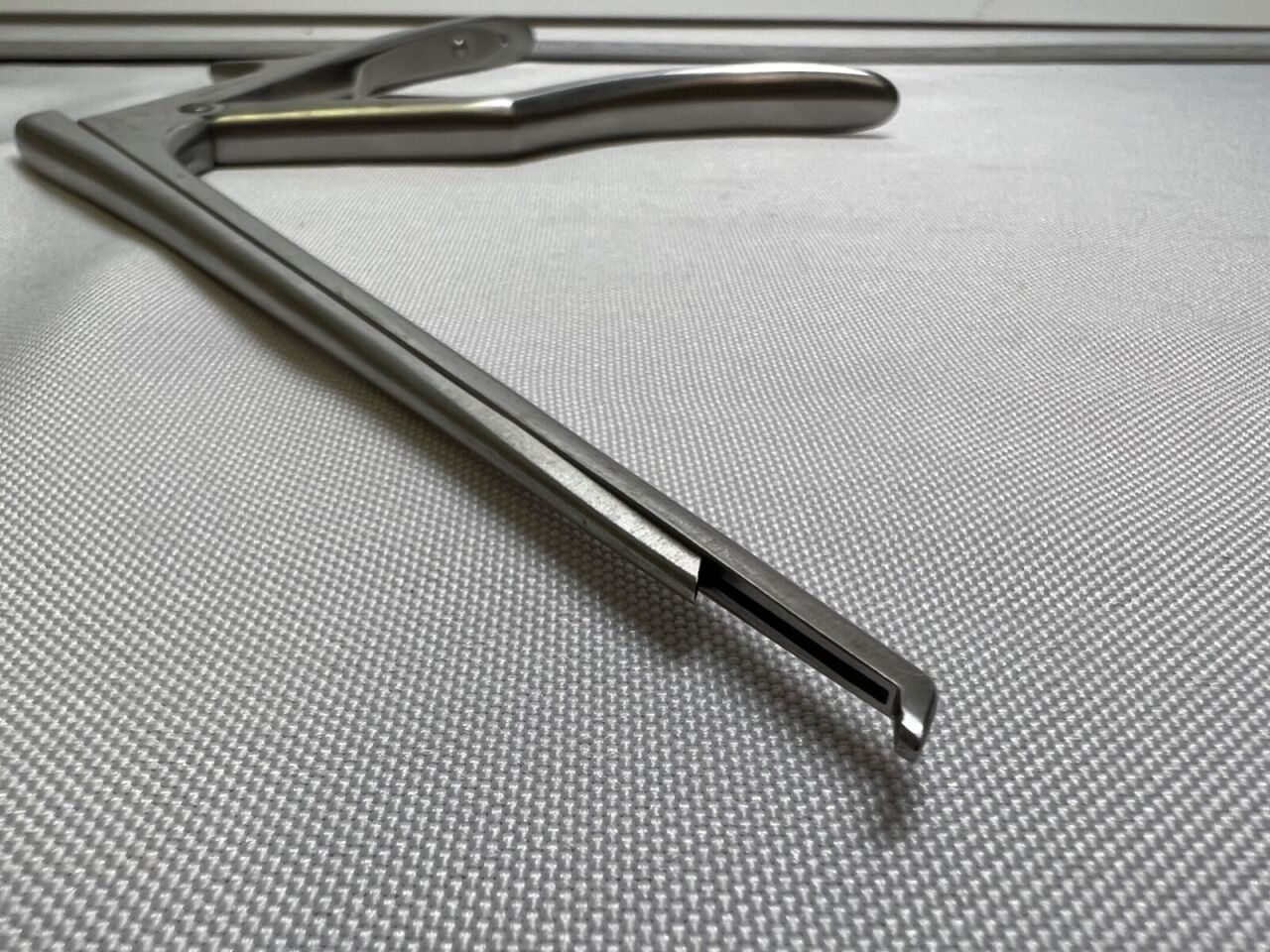 NOVO SURGICAL 5705-52 Laminectomy Kerrison Rongeur 2mm X 40deg Up — photo 3
