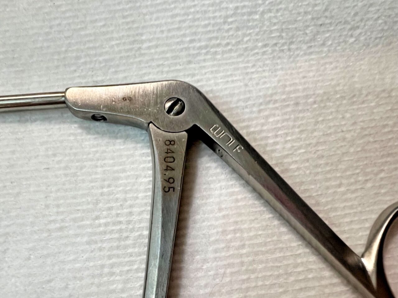 R. WOLF 8404.95 Arthroscopic Straight Cutting Basket Forceps 2mm x 1mm Bite — photo 5