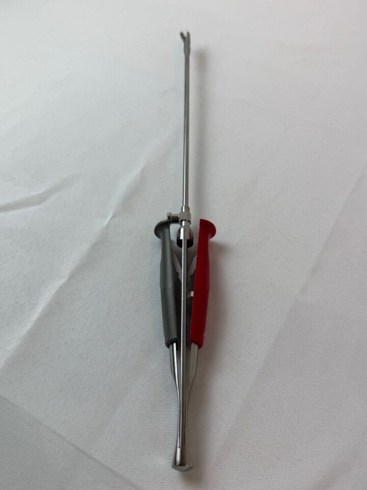 EDWARDS MICS T/C 3.5mm x 30cm Minimally Invasive Cardio Thoracic Needle Holder — photo 9