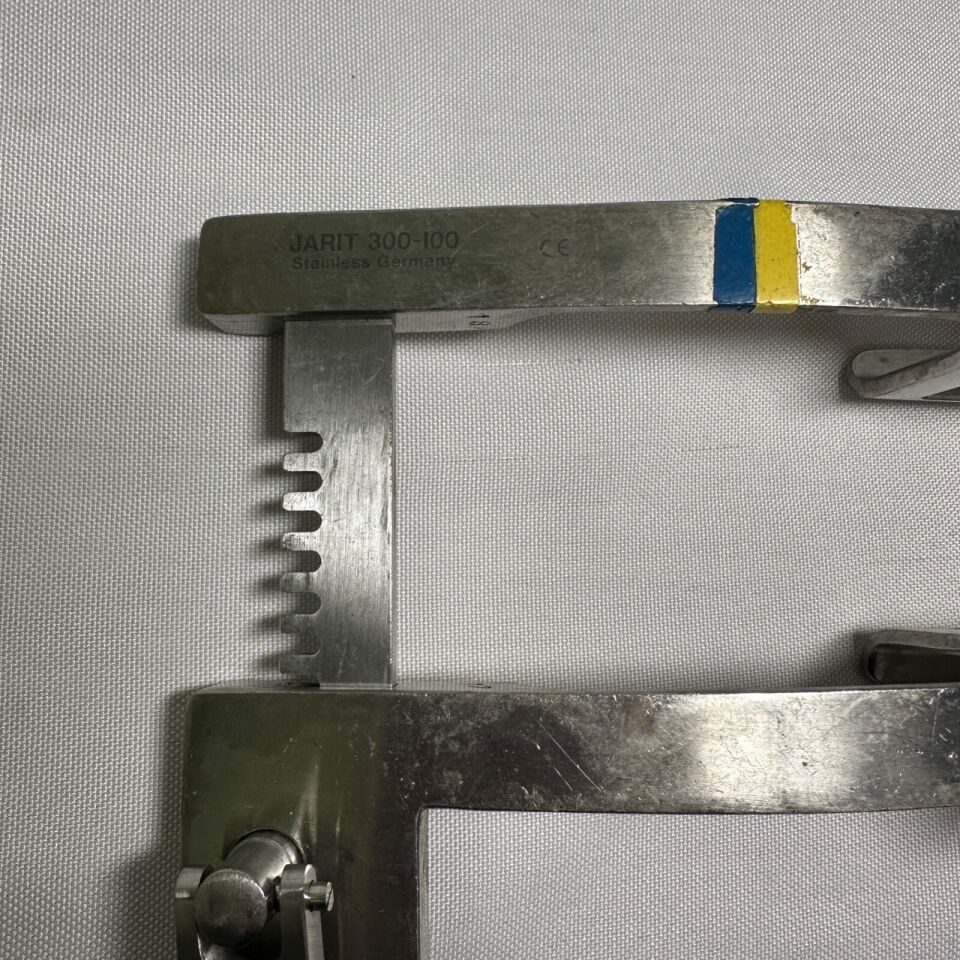 JARIT 300-100 Surgical Child Size Finochietto Rib Spreader — photo 3