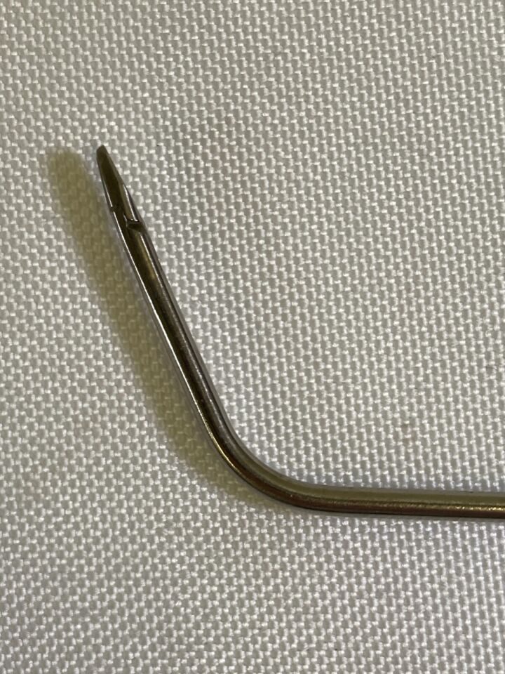 RICHARDS 23-0577 ThroughCut Punch Delicate Tissue 70deg Upturned 2mm x 6mm Jaw — photo 3