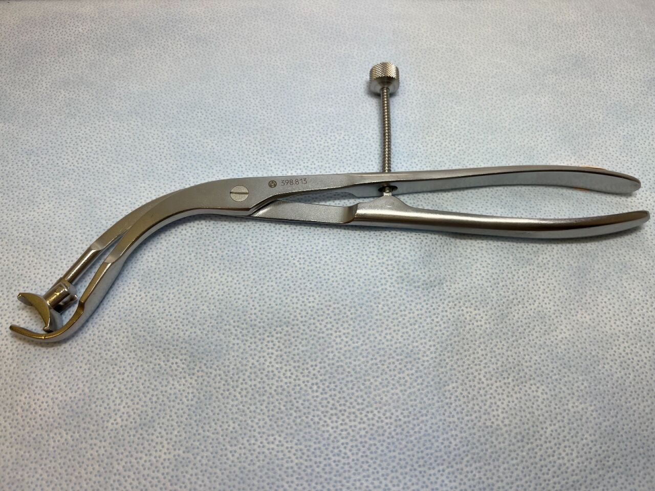 SYNTHES 398.813 Size 2 Swivel Foot Plate Holding Forceps