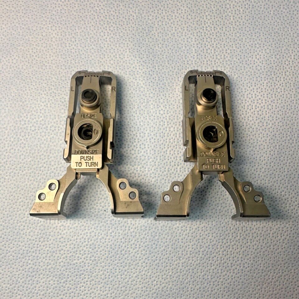 STRYKER 6541-5-500 Triathlon Knee System MIS AP Sizer Adjustment Housing set of 2 — photo 5