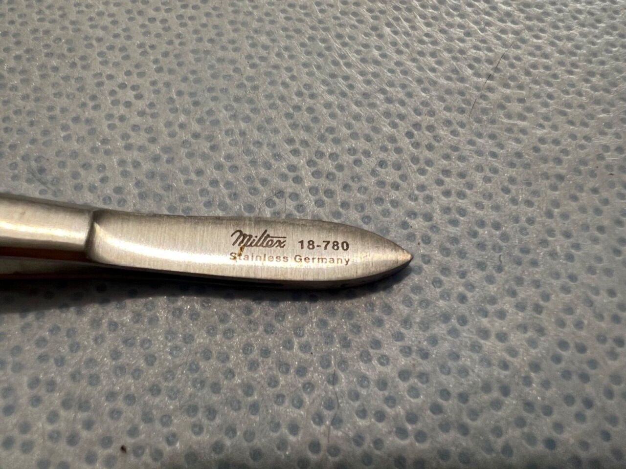 MILTEX 18-780 Ophthalmic Eye Dressing Forceps 0.8mm Serrated Tips X 4" Length — photo 3