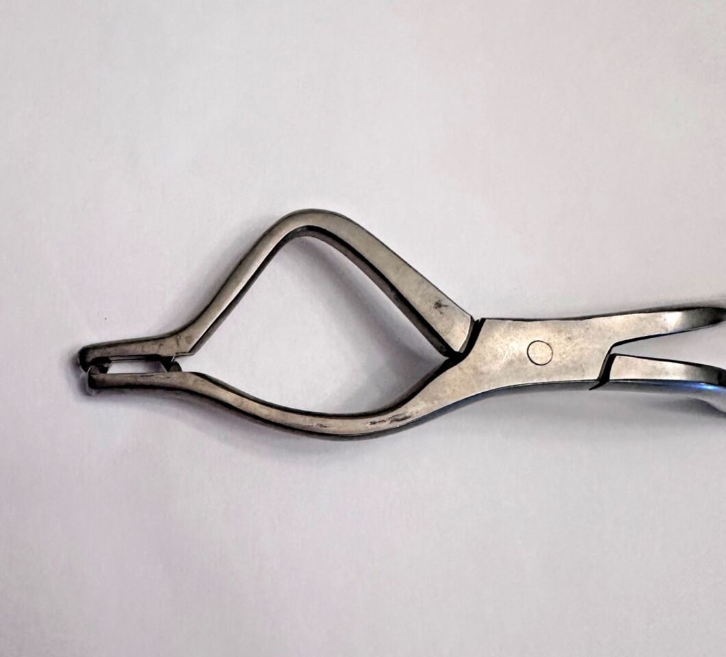 KLS MARTIN 48-362-01-07 Craniomaxillofacial Disimpaction Forceps Pediatric Size — photo 3