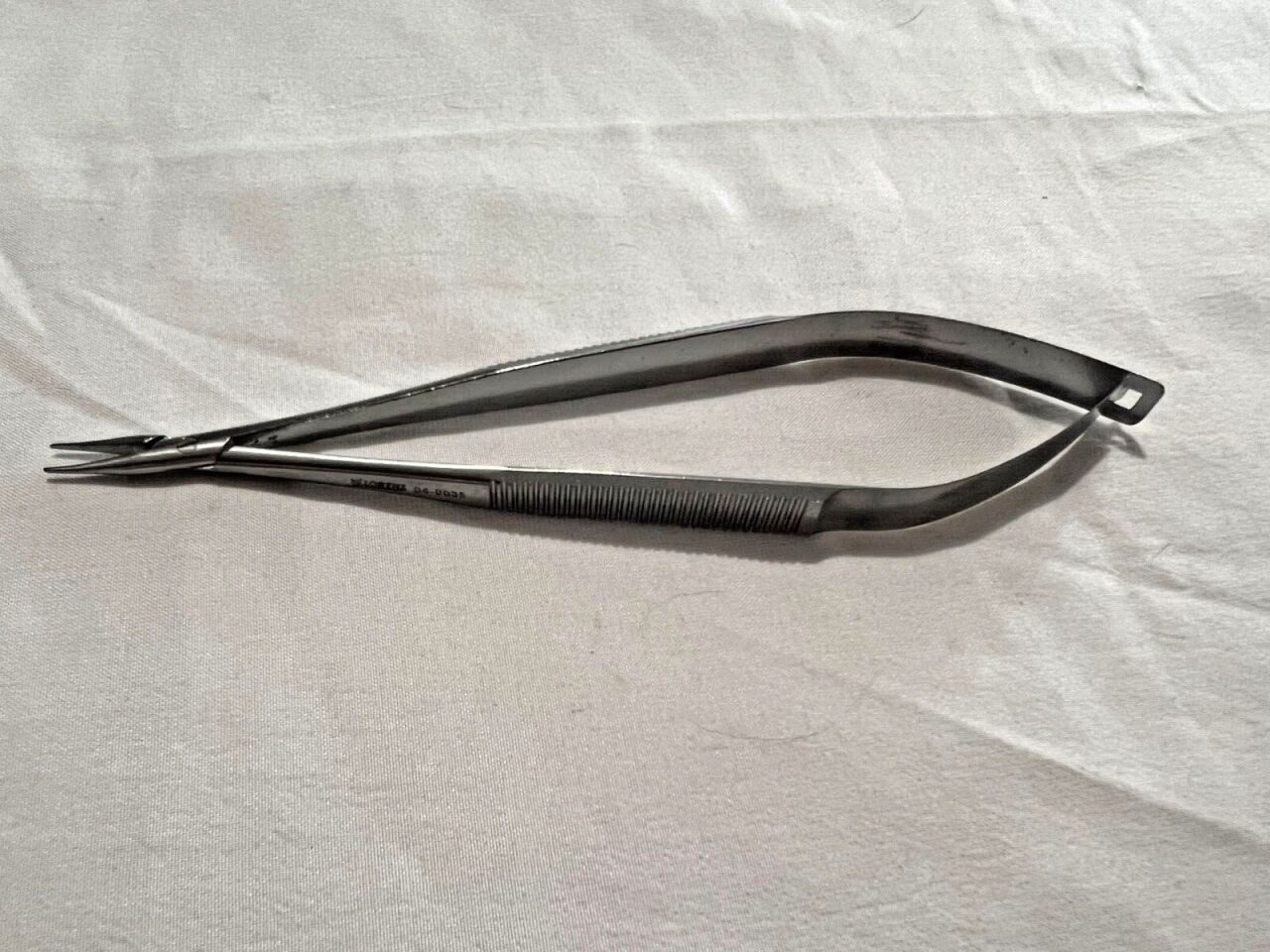 W. LORENZ 04-0035 Castroviejo Micro Needle Holder 5-1/2" Length