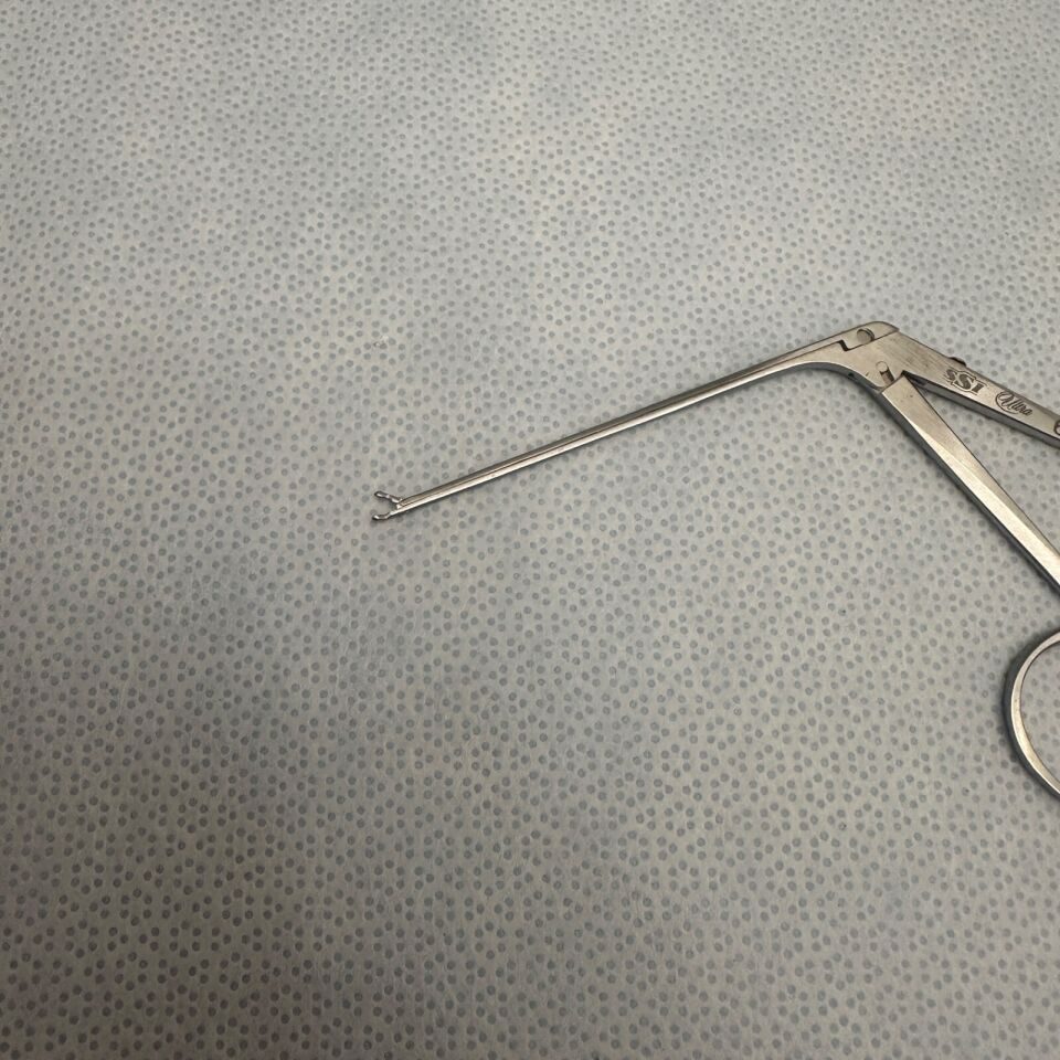 SSI ULTRA 61-0143 House Forceps Angled Left 15deg 0.9mm ENT — photo 3