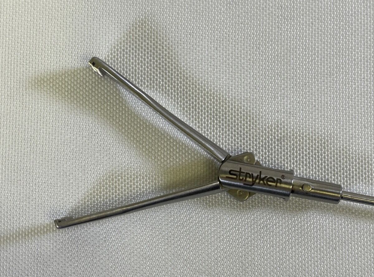 STRYKER 250-080-240 250-080-230 10mm x 33cm Allis Tissue Laparoscopic Grasper — photo 8