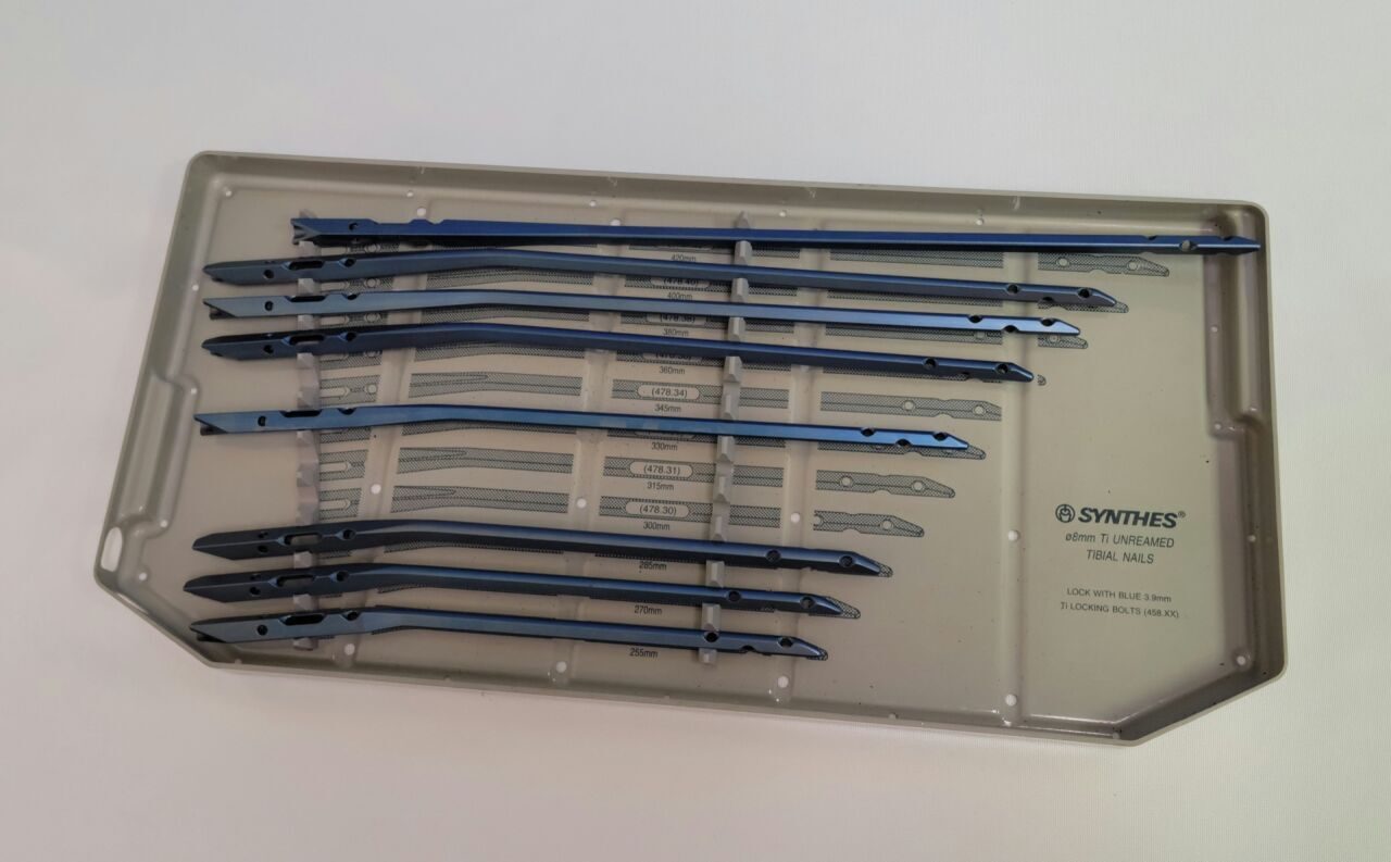 SYNTHES Various TI Unreamed  Nails — photo 4