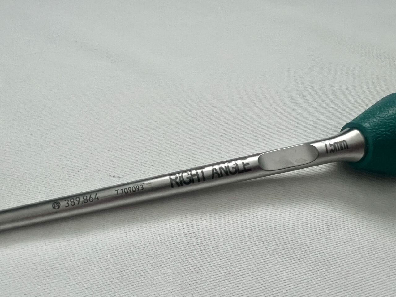 SYNTHES 389.864  Right Angled 7.5mm Bone Curette — photo 2