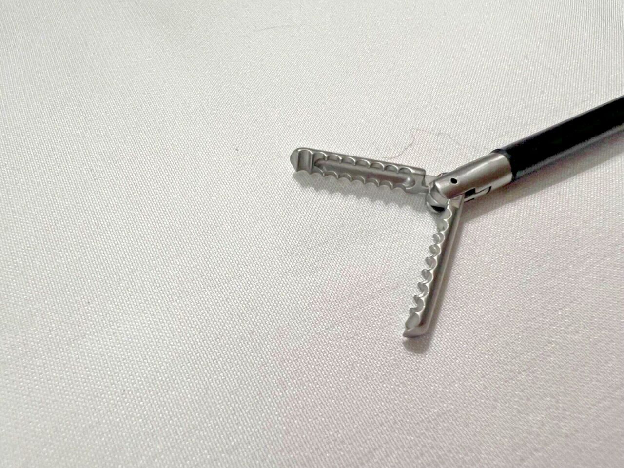 OLYMPUS 5mm X 36cm Double Action Rotating w/ Lock Laparoscopic Grasping Forcep — photo 2