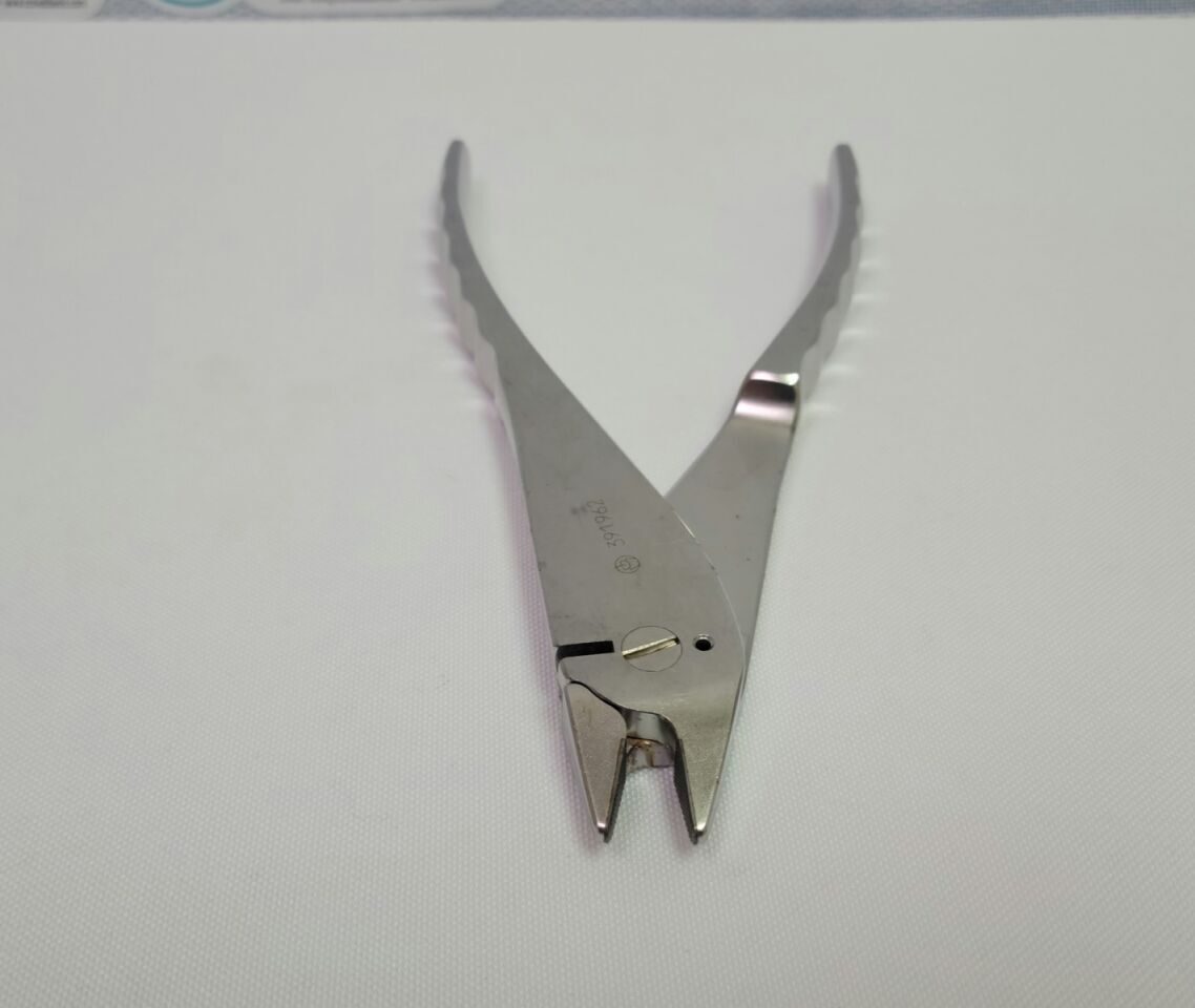 SYNTHES 391.962 Bending Cutting Pliers — photo 4