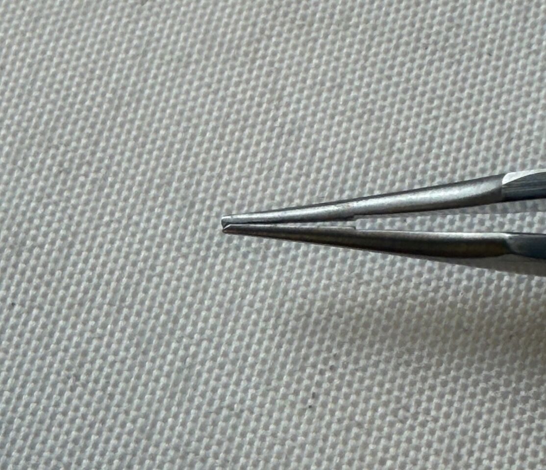 BLACK & BLACK SURGICAL B 55507 ONYX Castroviejo Diamond Dust Forcep 0.5mm x 4" — photo 6