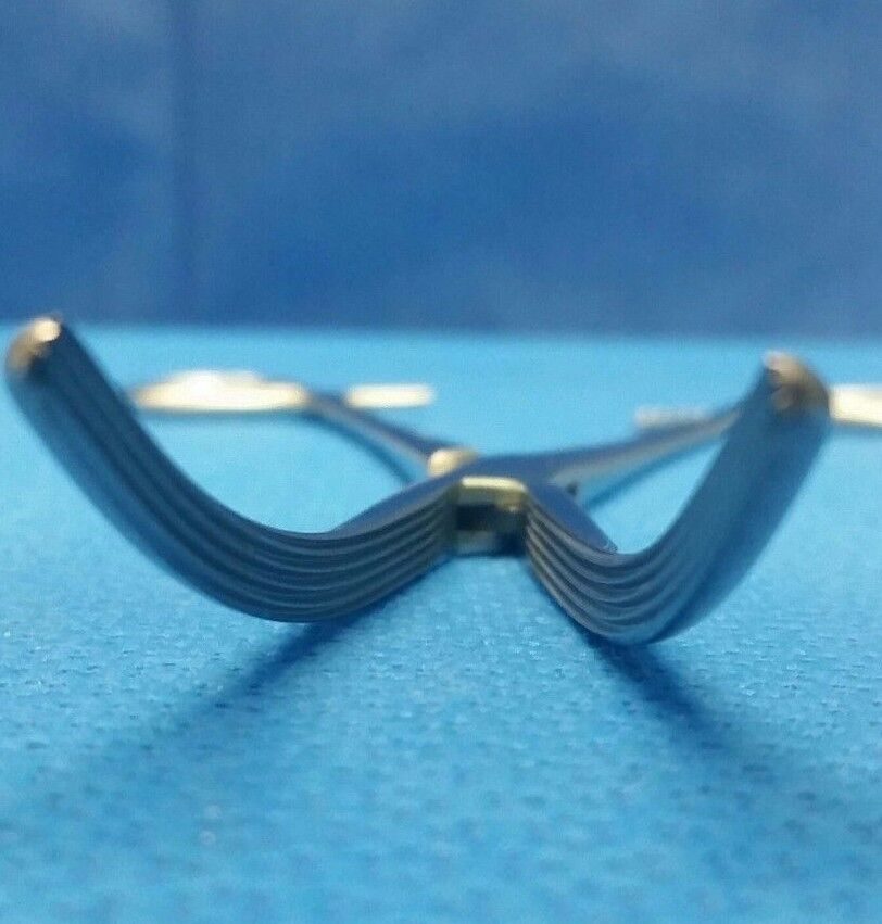 MILTEX 30-1805 Pean Hysterectomy Forceps, Longitudinal Serrations, Curved, L: 9" — photo 4