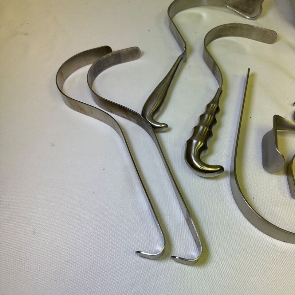 VARIOUS  19 Piece Multi Retractor set Codman V.mueller Aesculap Retractors Deaver Se — photo 3