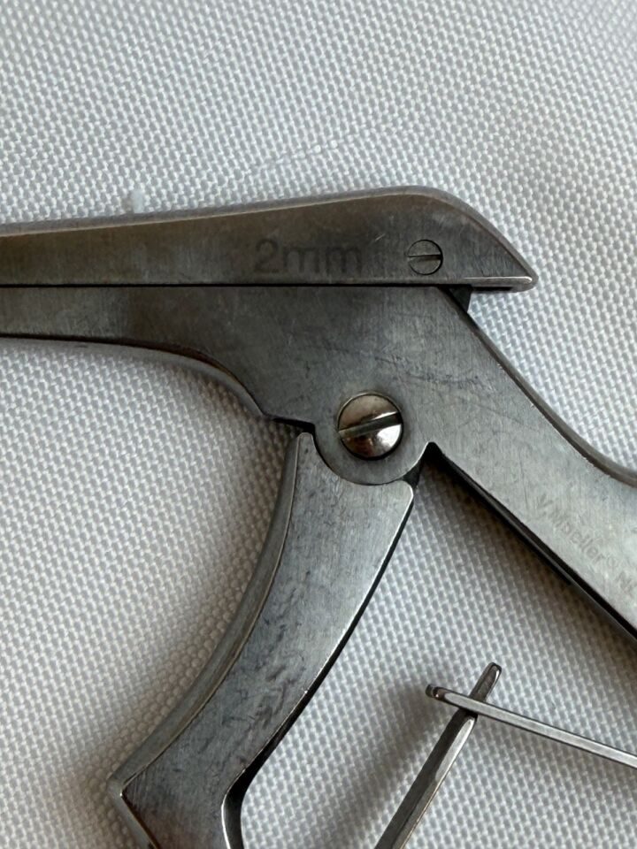 V. MUELLER NL3785-161 2mm x 90deg Up x 8" Rhoton Stella Punch Kerrison Rongeur — photo 2