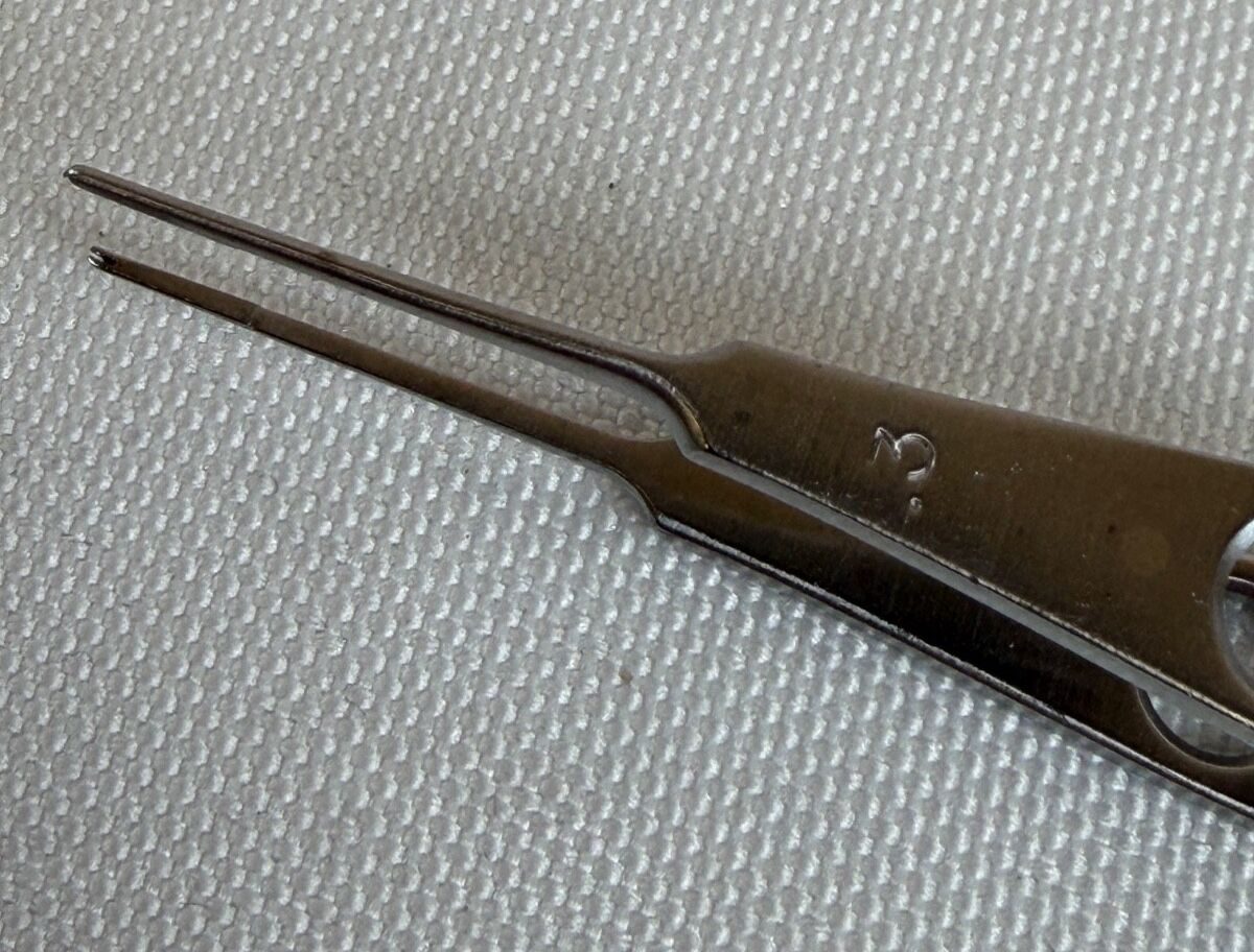 KATENA K5-2510 Castroviejo Forceps w/ Platform 1x2 Teeth 0.3mm — photo 3