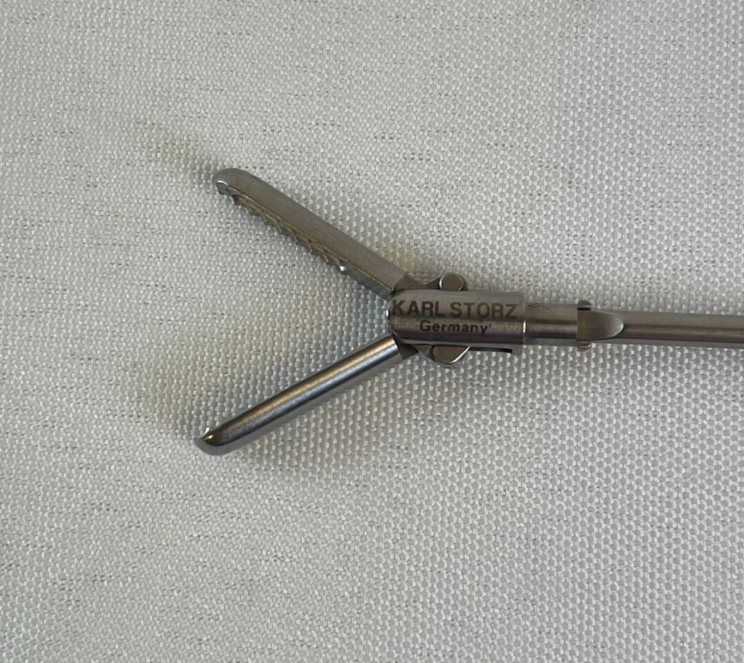 KARL STORZ 33410D Spoon Shaped D/A Atraumatic Grasping Insert 5mm x 43cm — photo 2