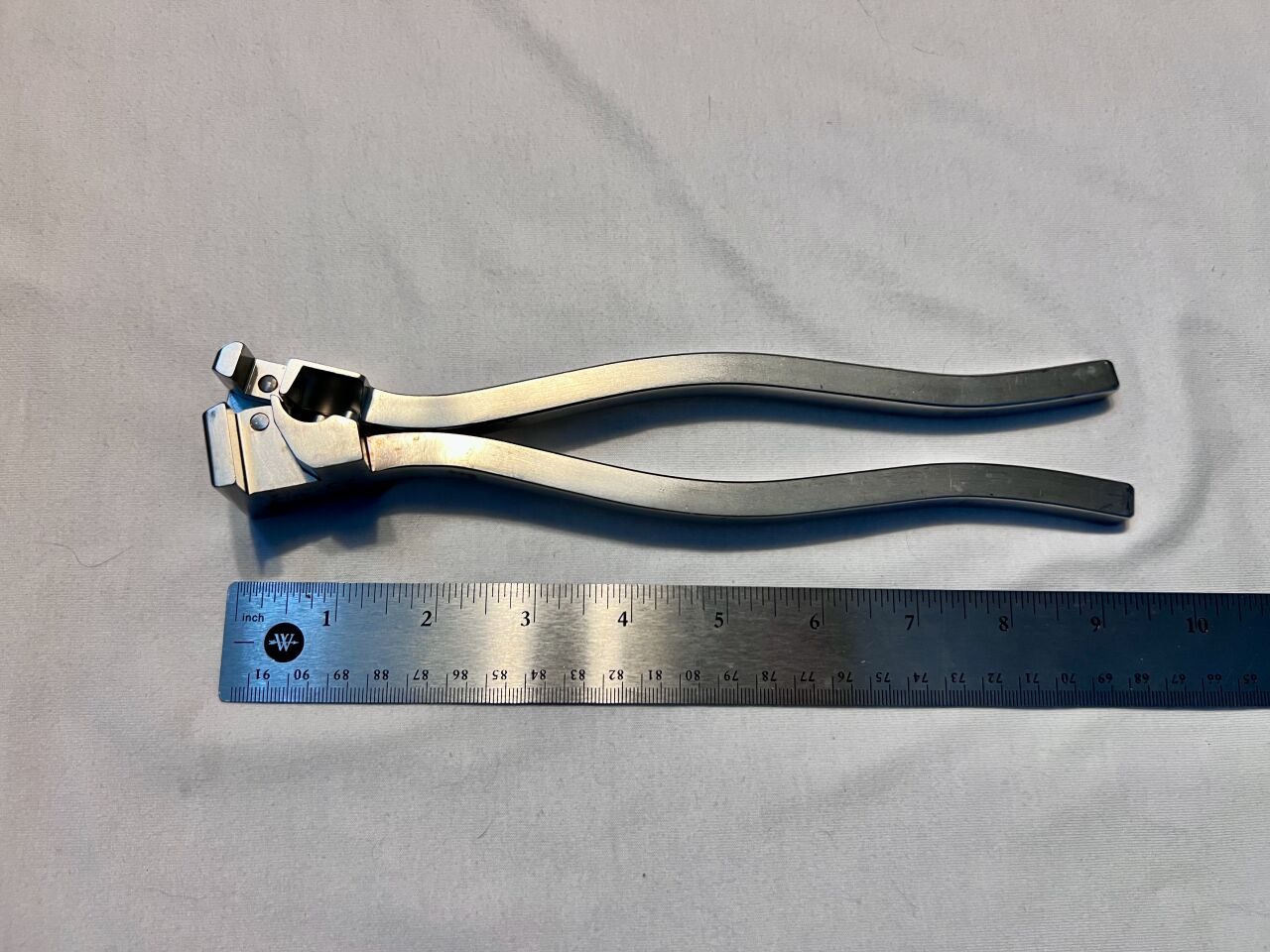 SYNTHES 329.29 Bending Pliers — photo 2