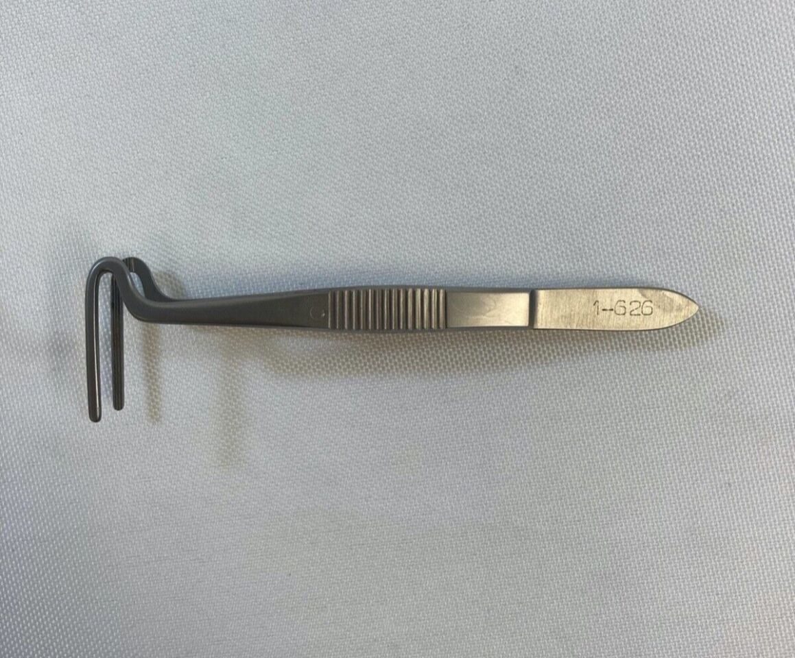 ALCON/GRIESHABER 1-626 Berke Ptosis Clamp 27mm Longitudinal Serrations — photo 2