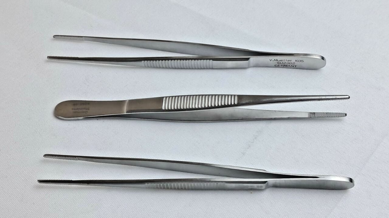 V. MUELLER SU2302 Dressing Serrated Forceps Lot of 3 — photo 4