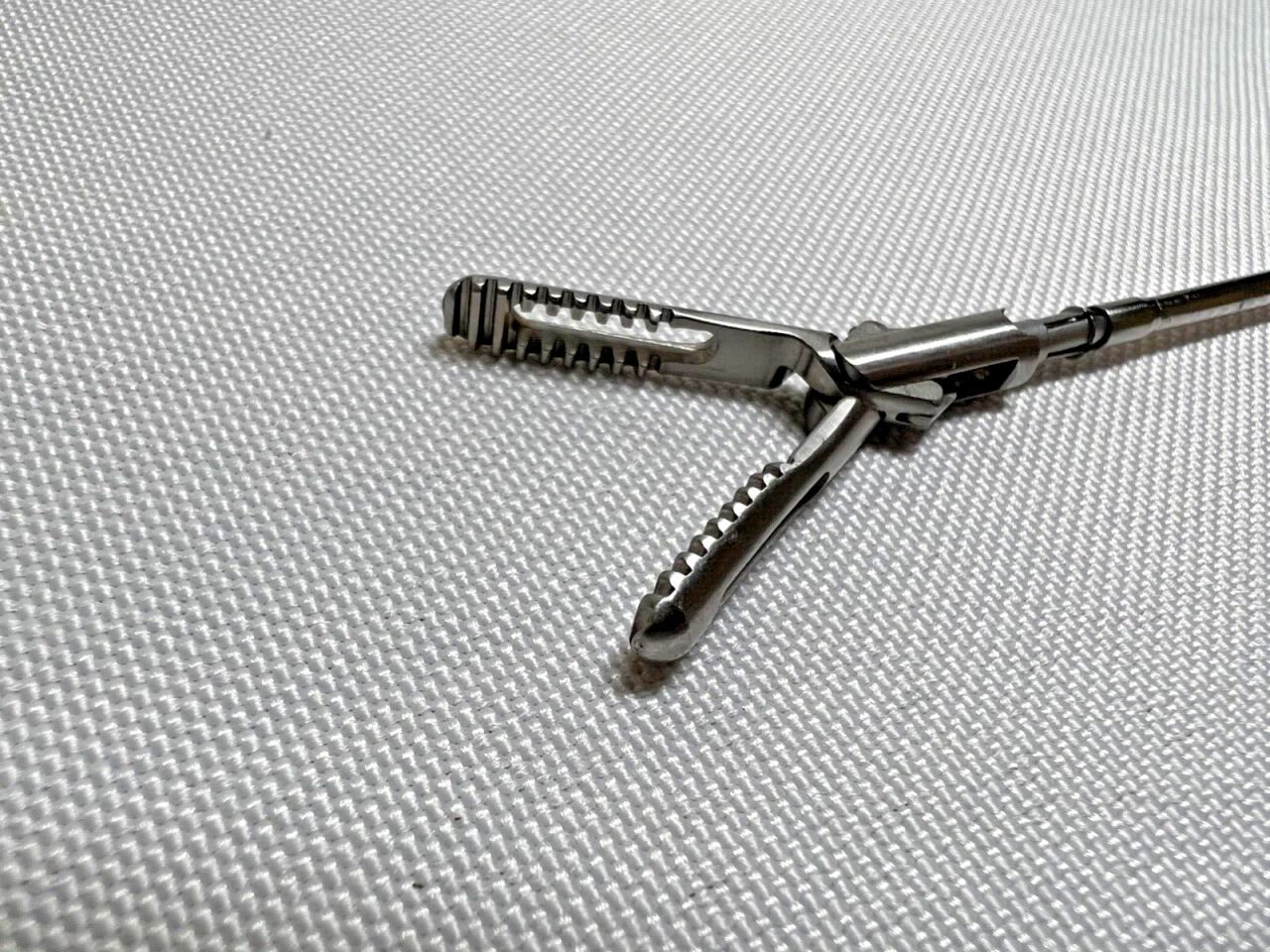 V. MUELLER EndoLap F256.78020 Laparoscopic Fenestrated Grasper Insert 47cm — photo 2