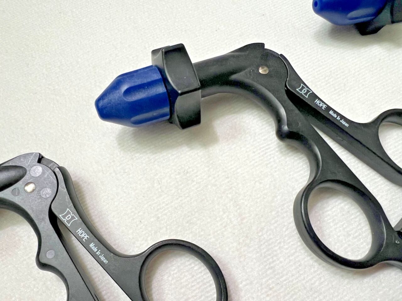 Lot of 3 Laparoscopic Handles — photo 2