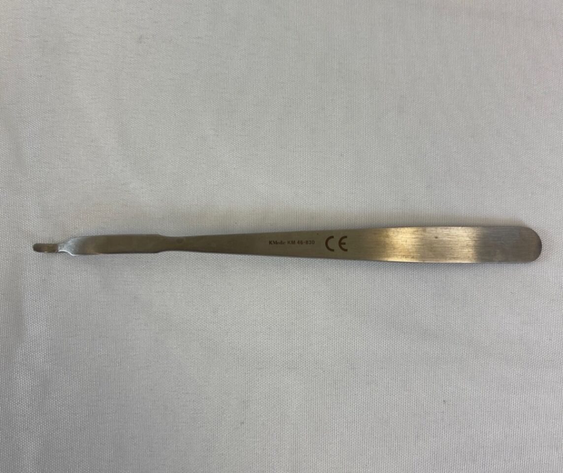 KMEDIC KM46830 KM 46-830 Mini Hohmann Retractor 6mm x 6.5" Orthopedics Trauma