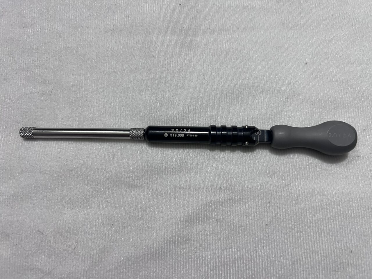 SYNTHES 319.006 Depth Gauge w/ Cover Sleeve For 2.0/2.4mm Screws — photo 1