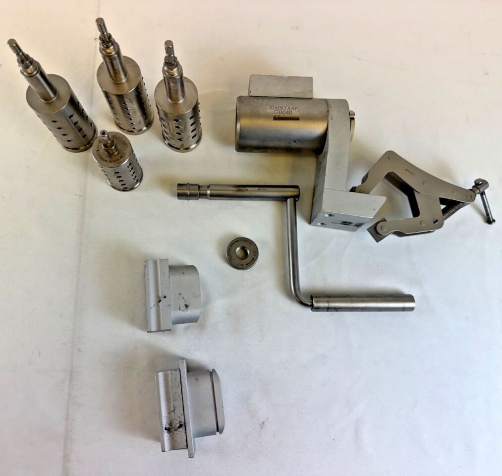 AESCULAP GB040 Manual Bone Mill & Accessories w/ Sterilization Tray — photo 2