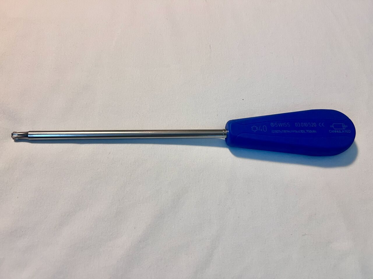 SYNTHES 03.010.520 Cannulated T40 Stardrive Screwdriver 4mm — photo 1