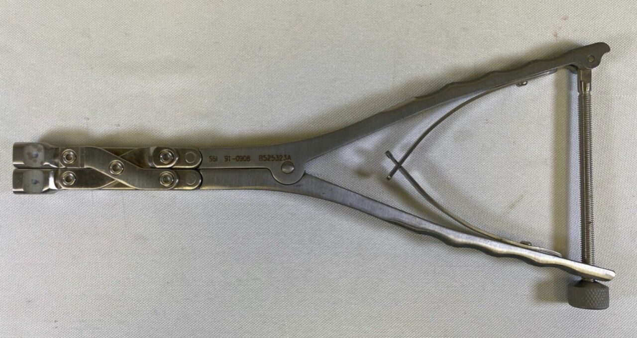 SSI 91-0908 Locking Distraction & Compression Forceps