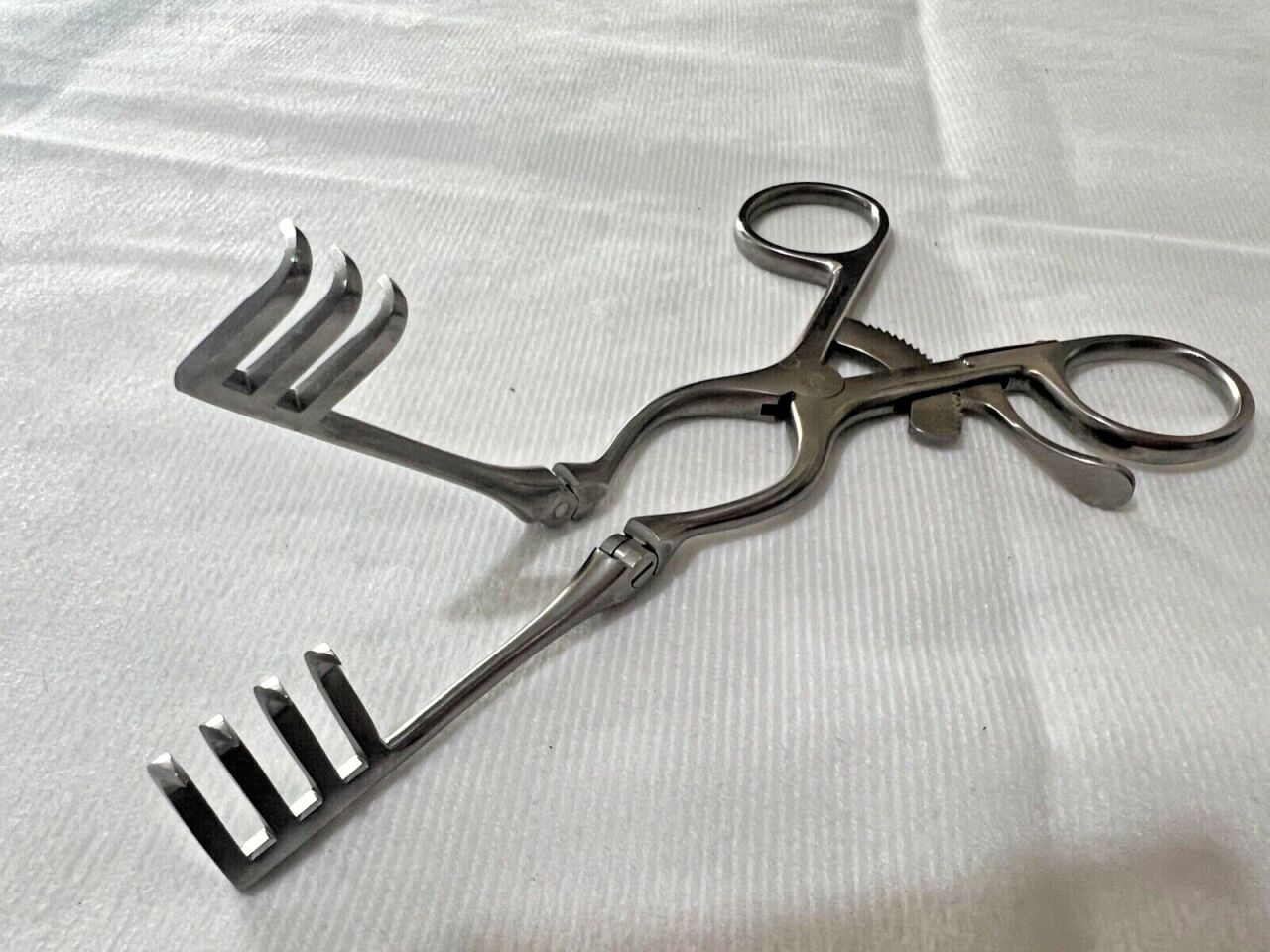 BOSS 18-3075 Weitlaner Retractor w/ Hinged Arms 3x4 Sharp Prongs 6-1/2" Length — photo 5