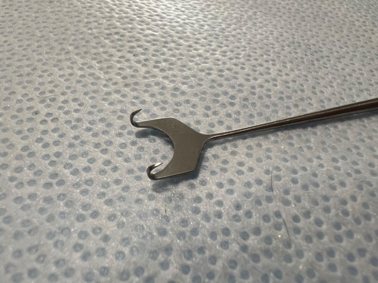 V. MUELLER RH1145-007 Double Prong Micro Hook 10mm Between Tips 5-5/8" Length — photo 2