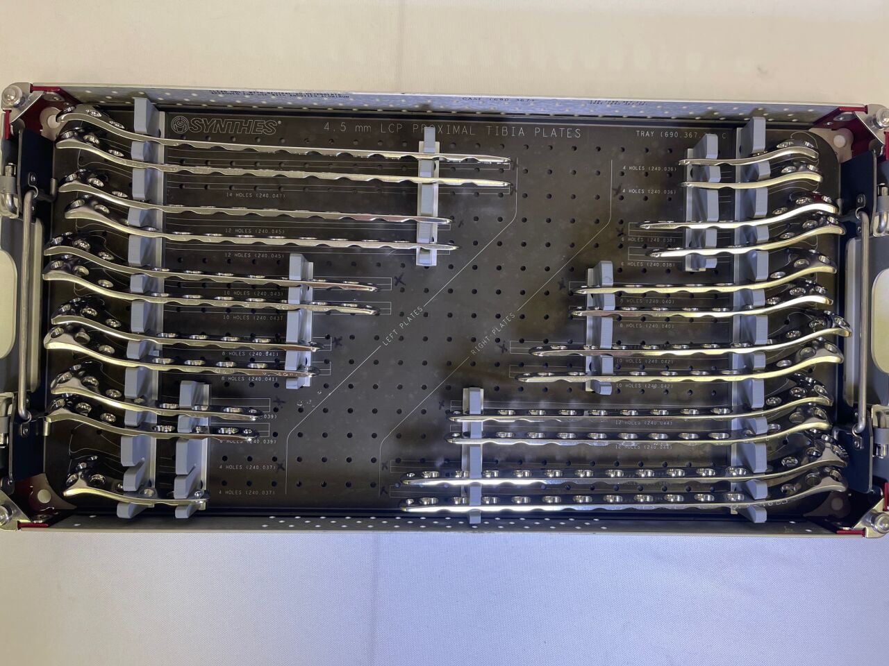 SYNTHES 4.5mm Tibia Plate Set 105.222 LCP Proximal Tibial Plate Set — photo 2