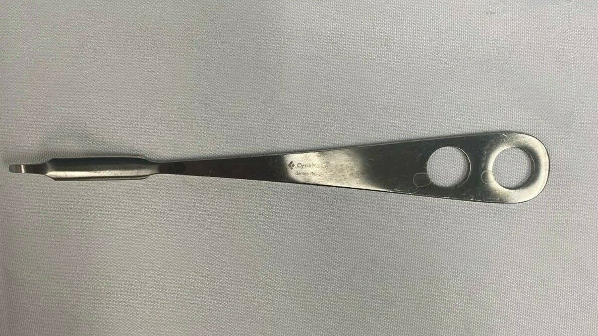 CYNAMED 10mm Hohmann Retractor Orthopedic Trauma — photo 1