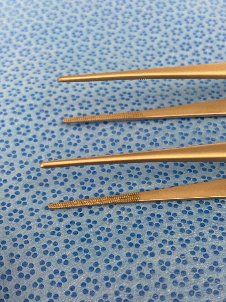 V. MUELLER CH5940 Cooley Vascular Tissue Forceps 1mm Bite 8" — photo 5