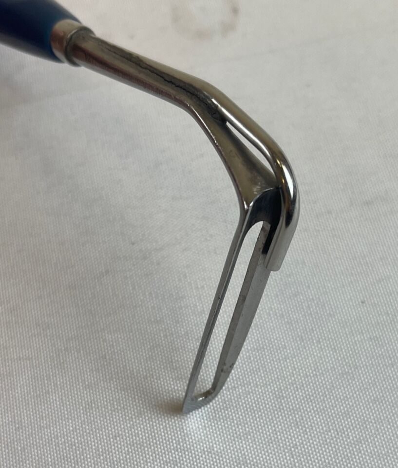 HEYER-SCHULTE 790-1124 Lighted Small Nasal Retractor 1.5" Fenestrated Blade — photo 6