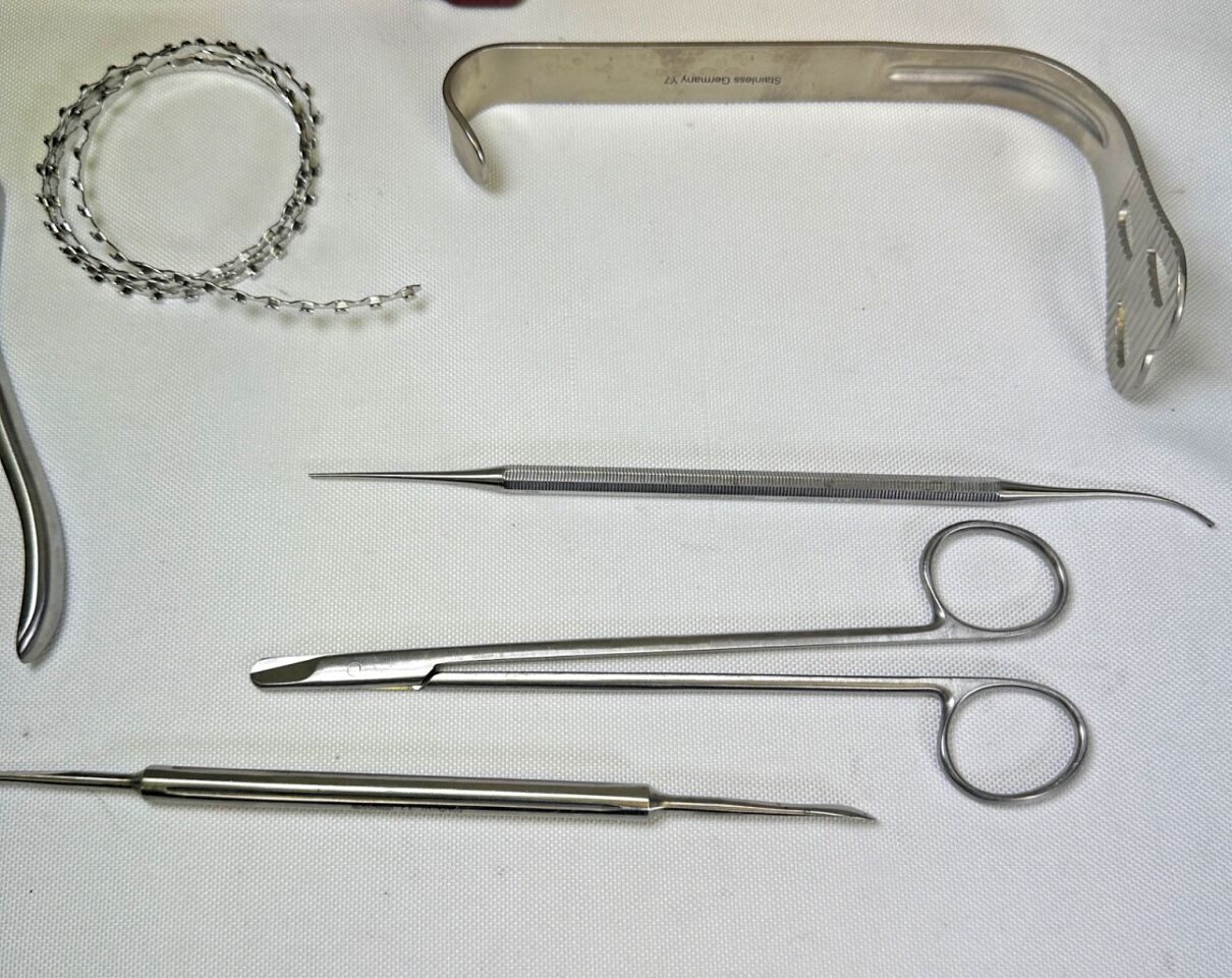 STRYKER Various Maxillomandibular Fixation Leibinger Teeth Wiring Set — photo 6