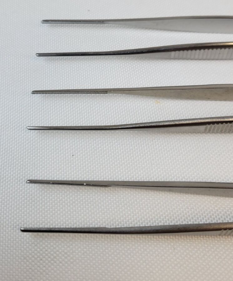 CODMAN 30-8131 DeBakey-Diethrich Vascular Forceps 2x3 Teeth 6" - Set of 3 — photo 2