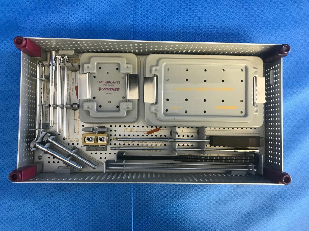 SYNTHES Various Ti Femoral Nail Specialty Locking Set — photo 2