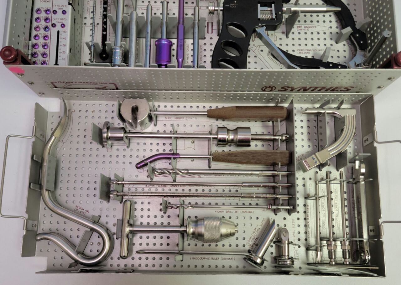 SYNTHES Various Flexible Humeral Nail Insertion And Locking Set — photo 4